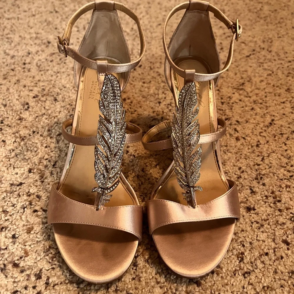 Badgley Mischka Kalama Heeled Sandal 8 - Picture 1 of 5